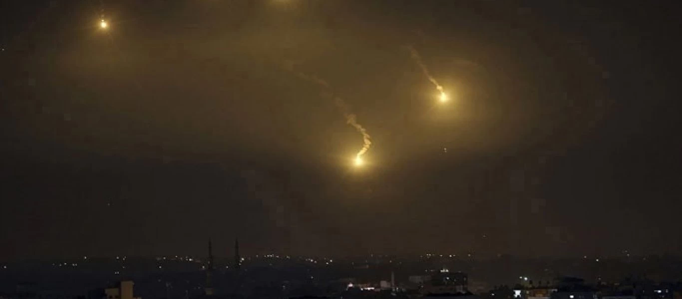 Συρία: Ενεργοποιήθηκε η αντιαεροπορική άμυνα για την αναχαίτιση «ισραηλινής επίθεσης» σε Δαμασκό και Χομς (βίντεο)